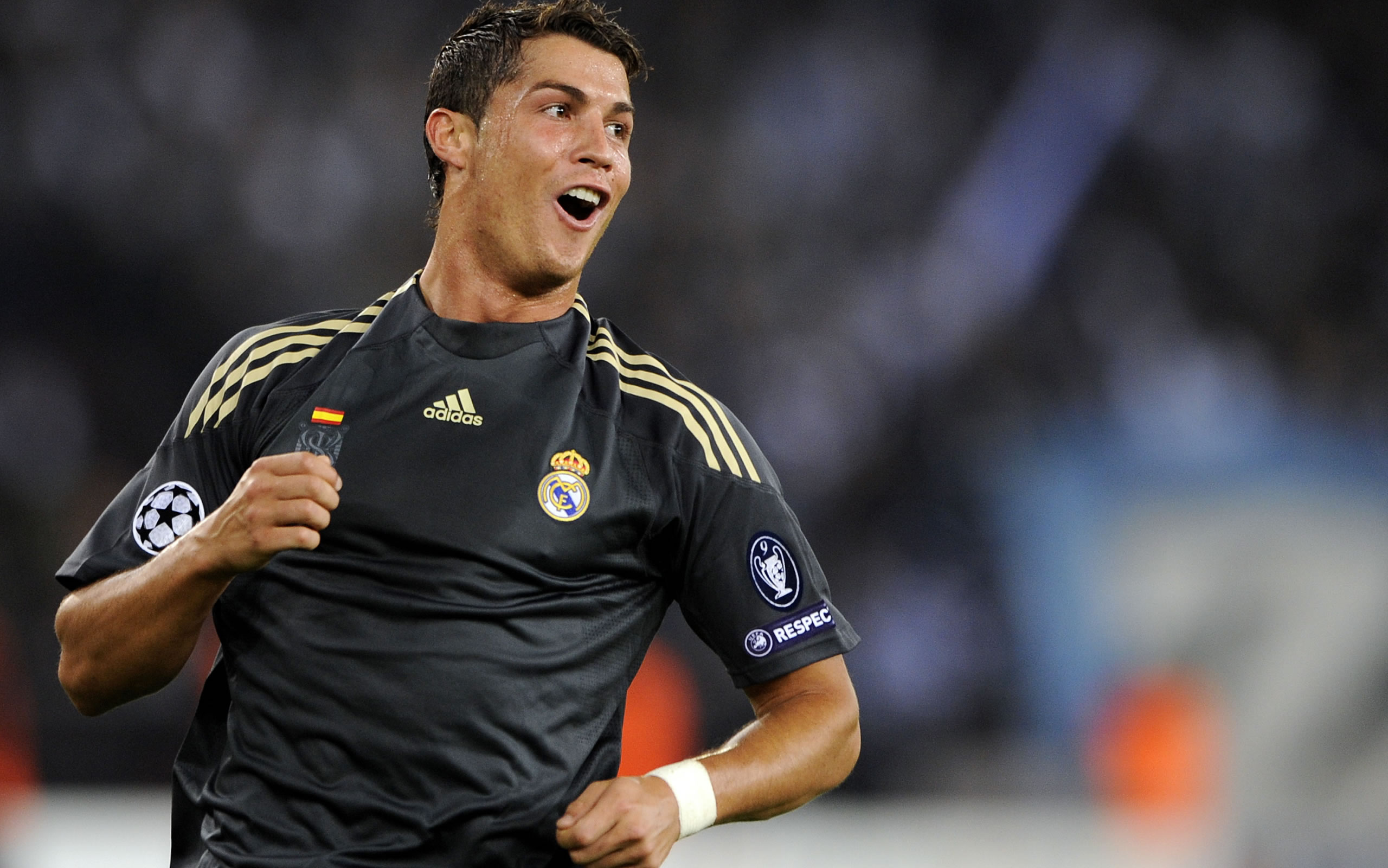 Cristiano Ronaldo black Real Madrid jersey wallpaper (2)
