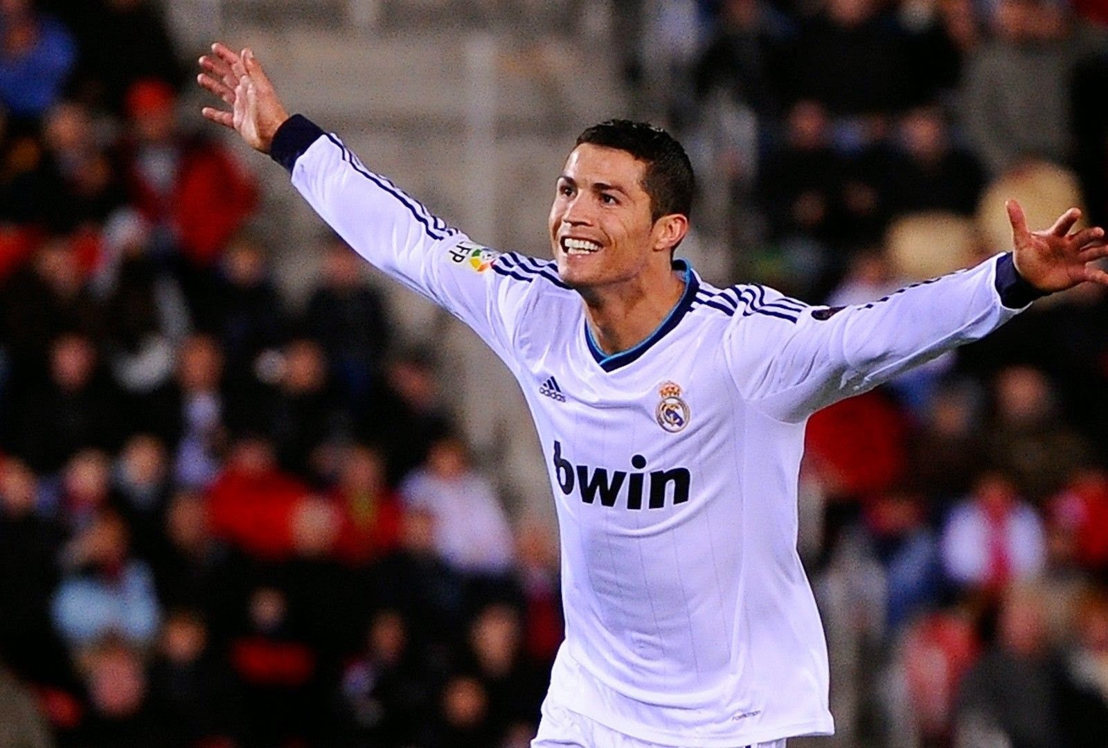 Cristiano Ronaldo happy wallpaper - Cristiano Ronaldo ...