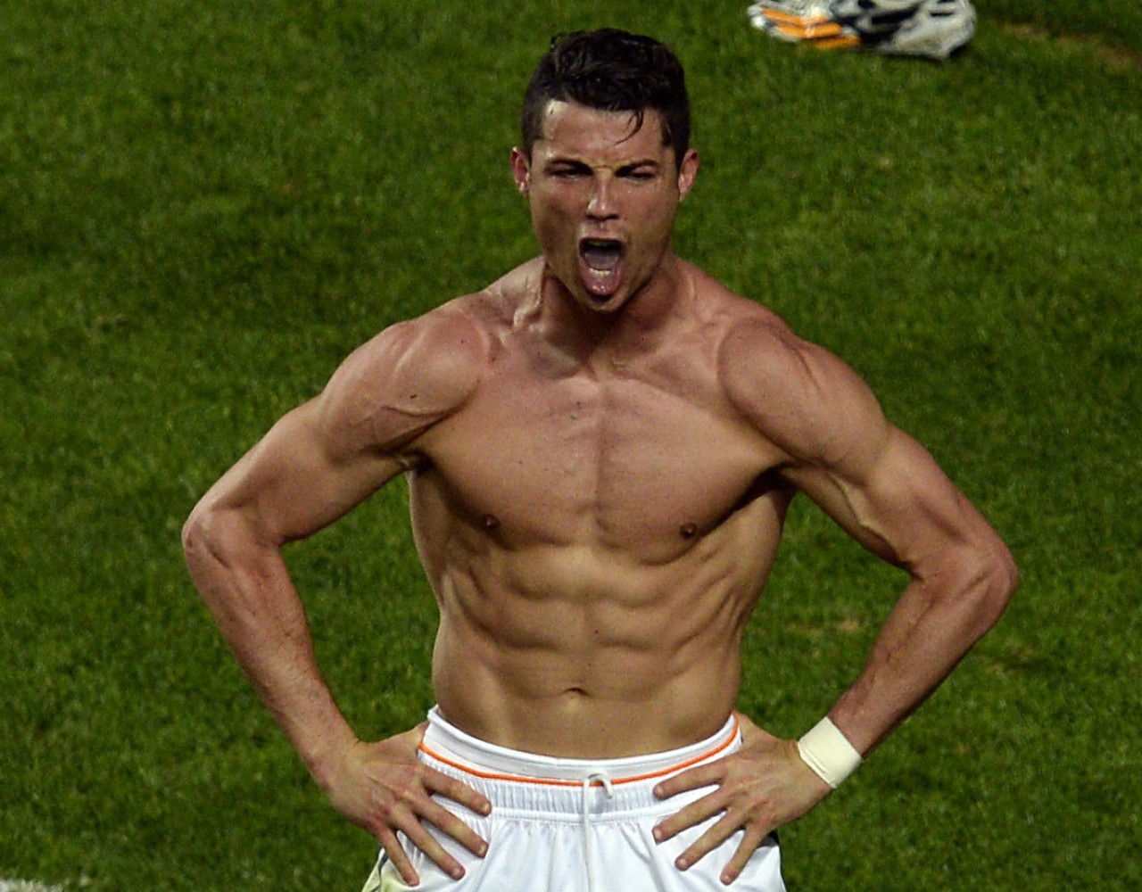 Cristiano Ronaldo | Ronaldo shirtless, Cristiano ronaldo shirtless, Christiano ronaldo